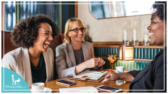 99aupairs successful mum in a meeting with her business partners