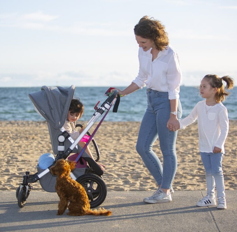 Aupair with the kids at the beach